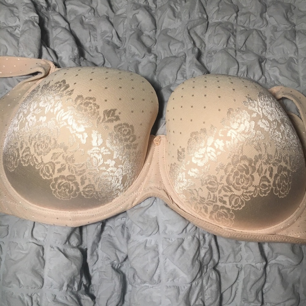LIKE NEW Soma Stunning Support Full Coverage Bra